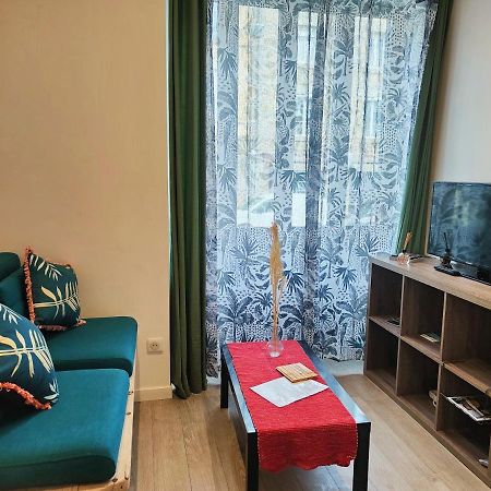 Apartament Studio Hikoki Dinan Zewnętrze zdjęcie