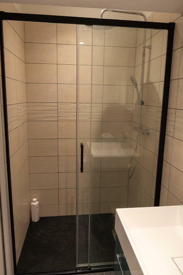 Apartament Studio Hikoki Dinan Zewnętrze zdjęcie